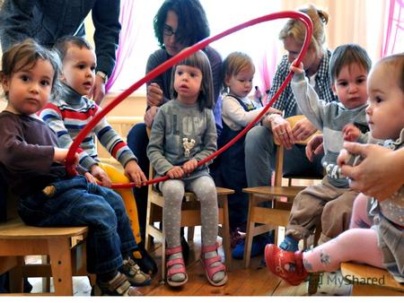В Центре работают добровольцы из России, Германии и других стран: - сопровождают детей индивидуально и в группе; - участвуют в изготовлении специального.